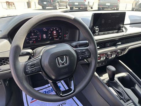 Used 2023 Honda Accord EX image 9