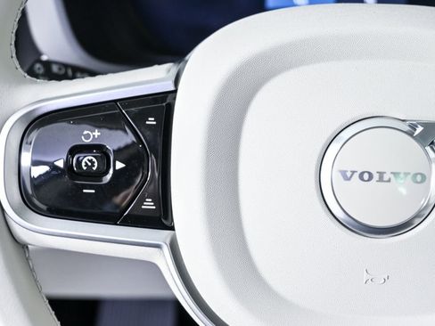 New 2026 Volvo XC60 B5 Ultra w/ Protection Package Premier AWD/4WD image 10