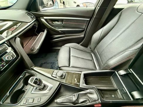 Used 2018 BMW 330i xDrive Sedan w/ Convenience Package image 19