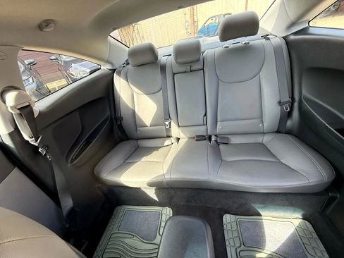 Used 2013 Hyundai Elantra SE image 23