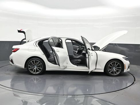 Used 2021 BMW 330i Sedan w/ Convenience Package RWD image 33