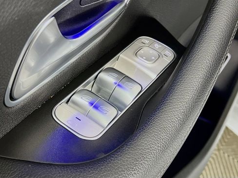 Used 2024 Mercedes-Benz GLE 350 4MATIC image 34