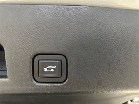 Used 2024 Chevrolet Traverse Z71 image 20