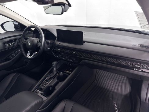 Used 2024 Honda Accord Touring image 42