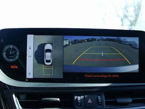 Used 2023 Lexus ES 350 F Sport w/ Accessory Package (Z2) image 23