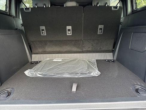 New 2025 Ford Bronco Outer Banks w/ Sasquatch Package image 21