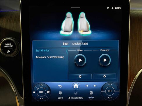 Certified 2025 Mercedes-Benz GLC 300 4MATIC image 33