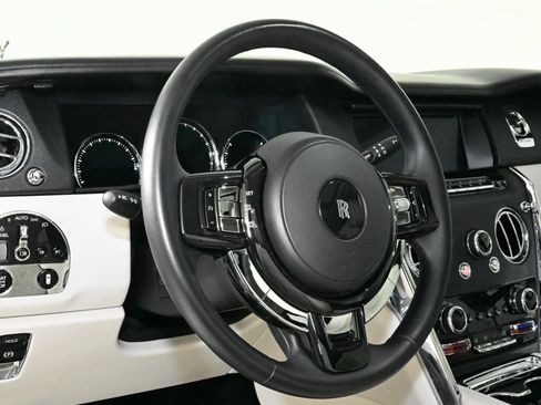 Used 2019 Rolls-Royce Cullinan image 6