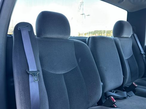 Used 2005 GMC Sierra 2500 W/T image 14