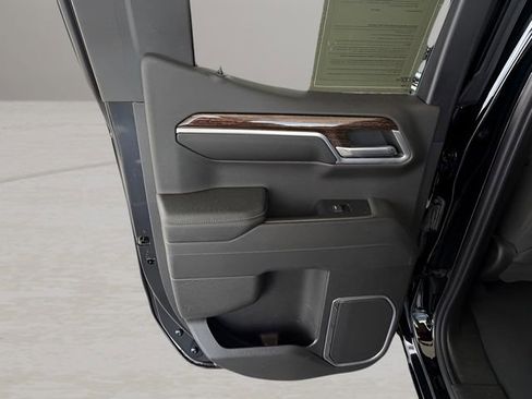 Used 2023 GMC Sierra 1500 SLE image 26