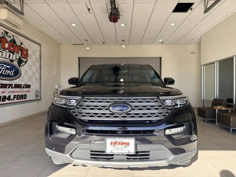 Used 2021 Ford Explorer Limited w/ Hybrid Equipment Group 310A image 2