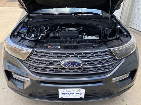 Used 2023 Ford Explorer XLT w/ Equipment Group 202A AWD/4WD image 30