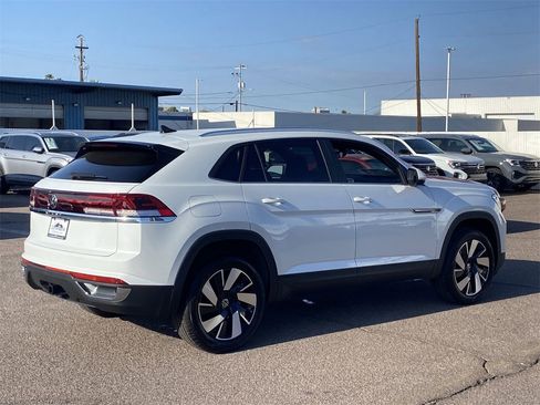 New 2026 Volkswagen Atlas Cross Sport SE image 5