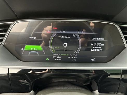 Used 2024 Audi Q8 e-tron Prestige w/ Prestige Package image 15