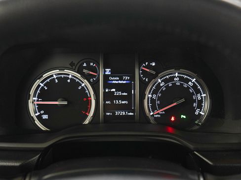 Used 2022 Toyota 4Runner Limited AWD/4WD image 23
