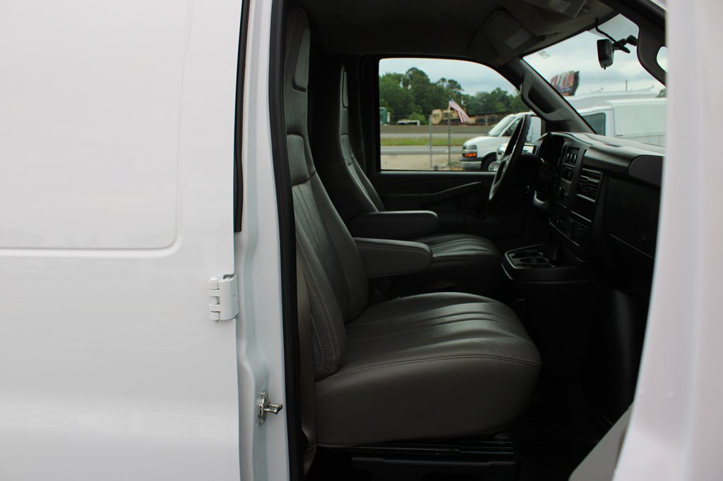 Used 2024 Chevrolet Express 2500 w/ Driver Convenience Package RWD image 32