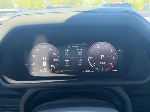 Used 2025 Land Rover Defender 110 S AWD/4WD image 21