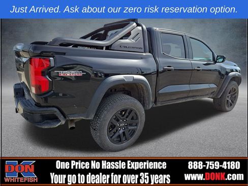 Used 2025 Chevrolet Colorado Trail Boss w/ Midnight Edition AWD/4WD image 5