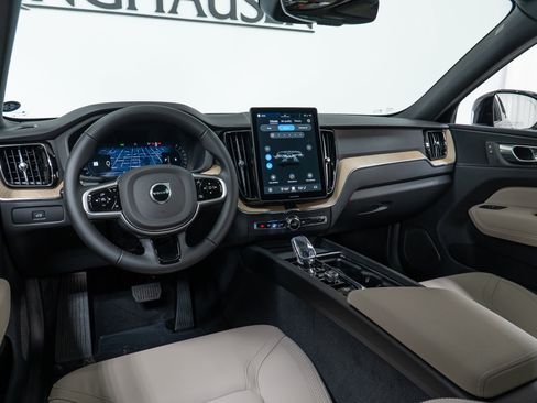 New 2026 Volvo XC60 B5 Plus w/ Climate Package image 16