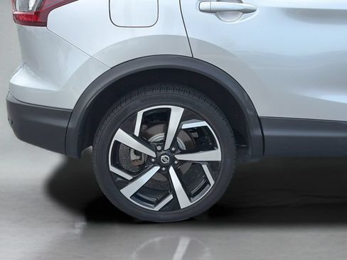Used 2022 Nissan Rogue Sport SL w/ Premium Package AWD/4WD image 29