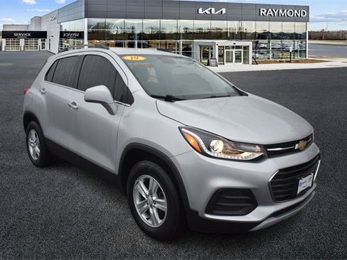 Used 2019 Chevrolet Trax LT w/ LT Convenience Package image 1