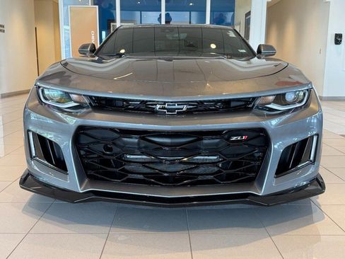 Used 2022 Chevrolet Camaro ZL1 RWD image 9