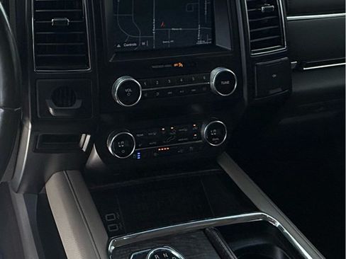 Used 2019 Ford Expedition Max Limited w/ Equipment Group 302A AWD/4WD image 17