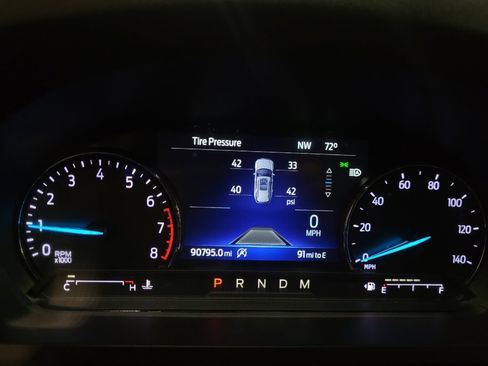 Used 2020 Ford Explorer Limited image 23