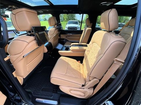 New 2026 Jeep Grand Wagoneer L Summit AWD/4WD image 37