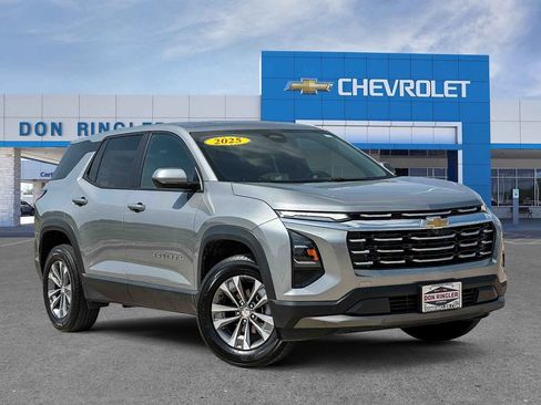 Used 2025 Chevrolet Equinox LT FWD image 1