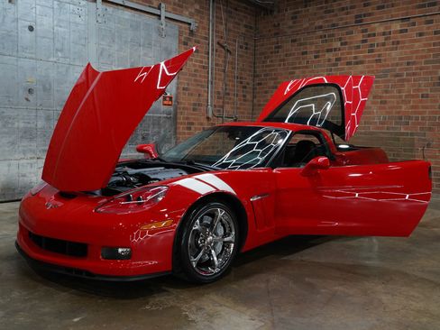 Used 2011 Chevrolet Corvette Grand Sport w/ Preferred Equipment Group image 25