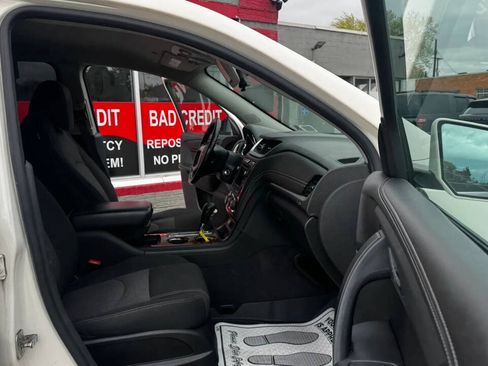 Used 2014 Chevrolet Traverse LT FWD image 15