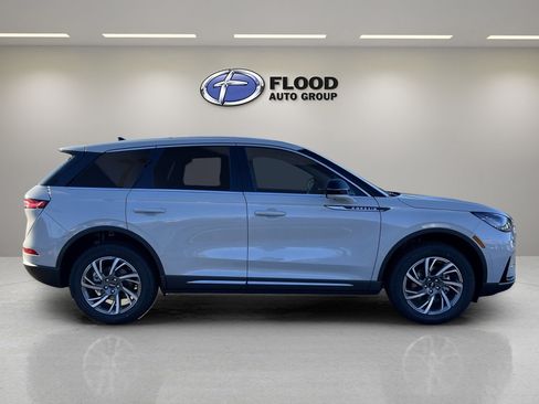 Used 2024 Lincoln Corsair AWD w/ Equipment Group 101A image 3