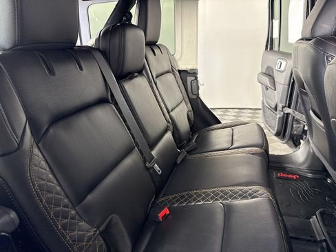 Used 2021 Jeep Wrangler Unlimited Sahara AWD/4WD image 31