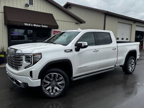 Used 2024 GMC Sierra 1500 Denali w/ Denali Reserve Package AWD/4WD image 1