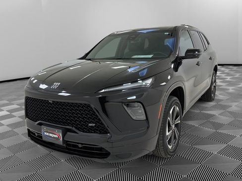 Certified 2025 Buick Enclave Sport Touring image 7