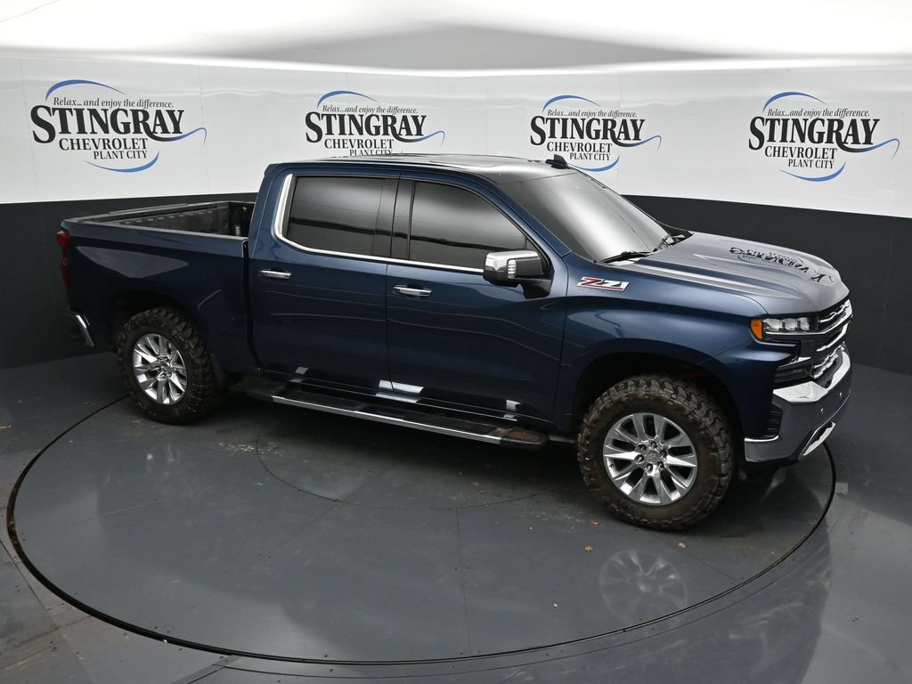 Used 2022 Chevrolet Silverado 1500 LTZ w/ LTZ Premium Package AWD/4WD image 18