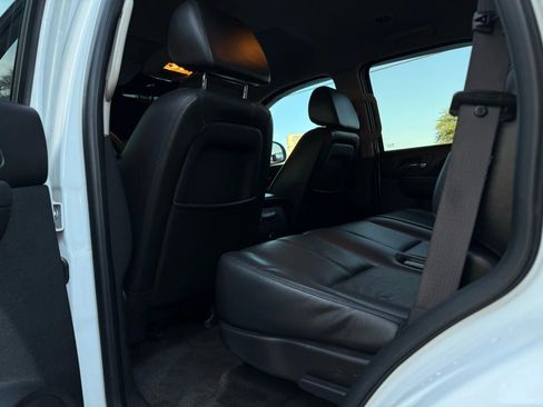 Used 2008 GMC Yukon SLT w/ SLT Preferred Equipment Group image 43