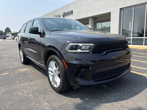 Used 2025 Dodge Durango GT AWD/4WD image 3