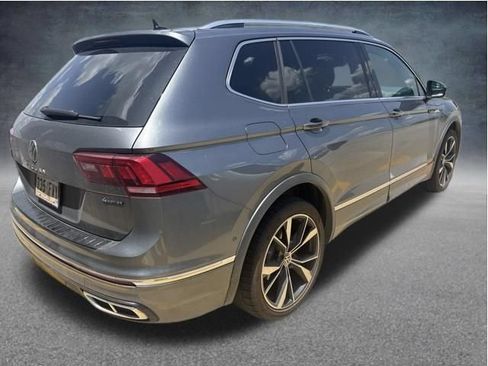 Used 2022 Volkswagen Tiguan SEL R-Line AWD/4WD image 4