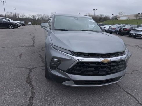 Used 2024 Chevrolet Blazer LT w/ Convenience Package FWD image 4