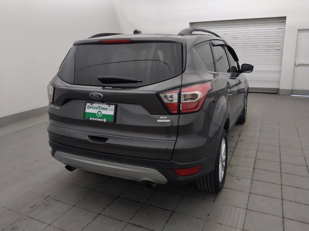 Used 2017 Ford Escape SE w/ Equipment Group 201A FWD image 9