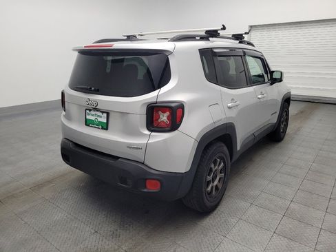 Used 2015 Jeep Renegade Latitude image 9