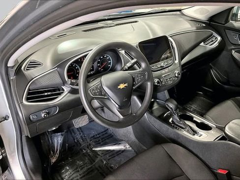 Used 2024 Chevrolet Malibu LT image 15