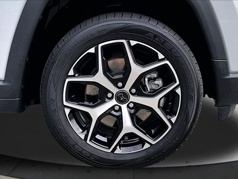 Used 2025 Jeep Compass Limited AWD/4WD image 32