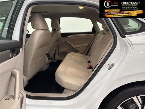 Used 2021 Volkswagen Passat 2.0T SE image 60