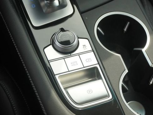 Used 2026 Genesis G70 2.5T RWD image 27