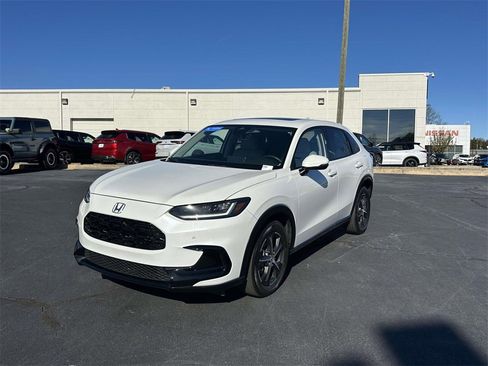 Certified 2024 Honda HR-V EX-L image 3