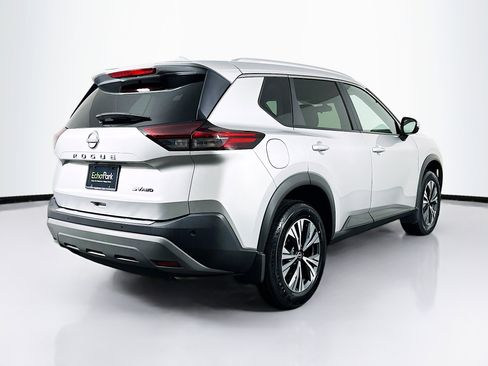 Used 2023 Nissan Rogue SV w/ SV Premium Package image 9