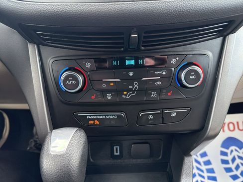 Used 2017 Ford Escape SE w/ Equipment Group 201A image 28